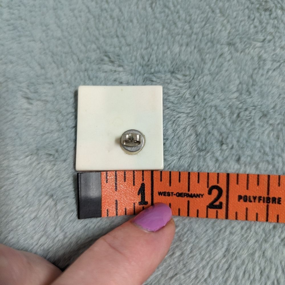 Vintage 80's Mosaic Pastel Mother of Pearl Square Pierced Earrings - Picture 8 of 8